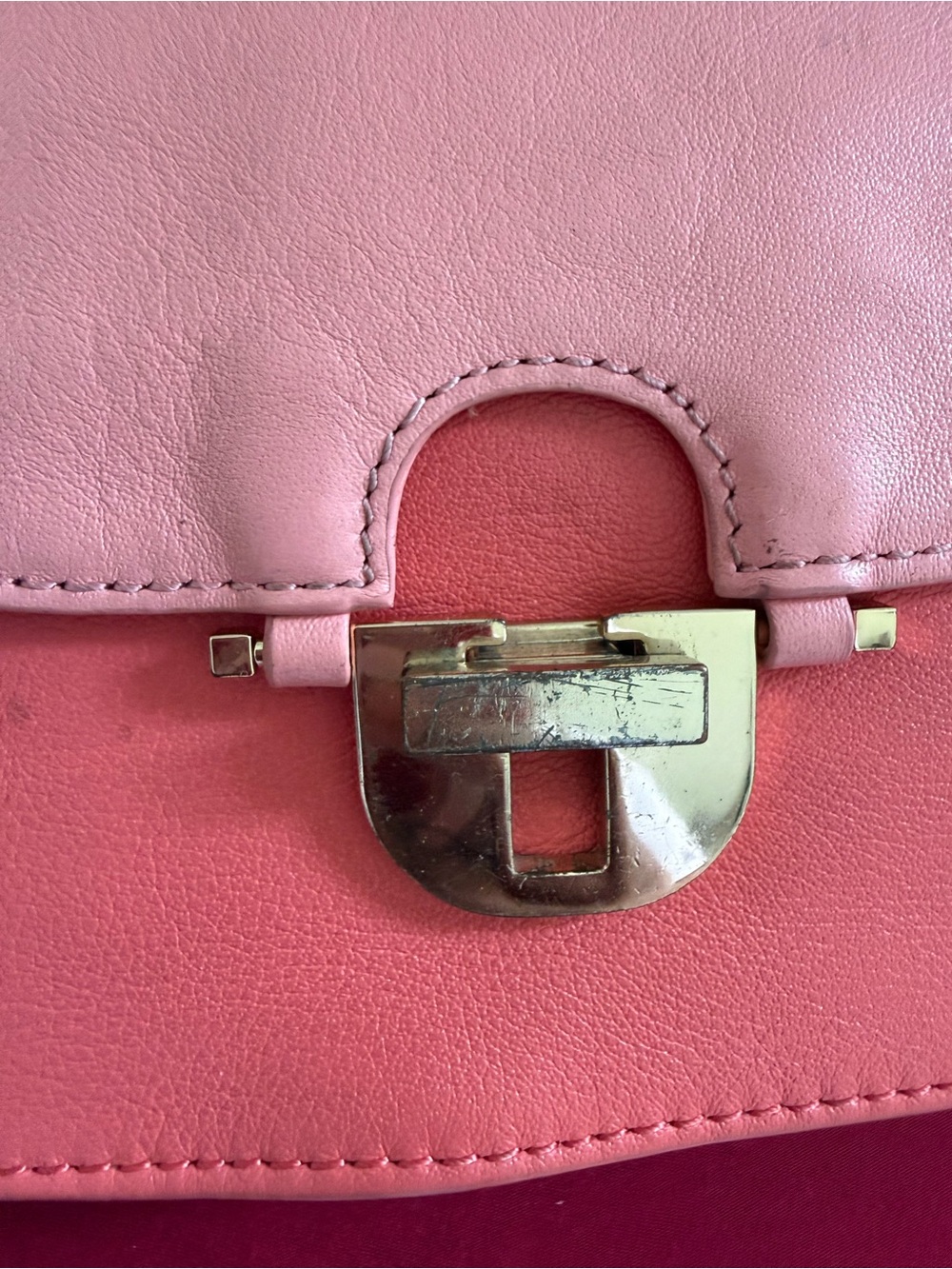 Tory Burch Pink Leather Shoulder Bag with Gold Chain Strap - Picture 2 of 14